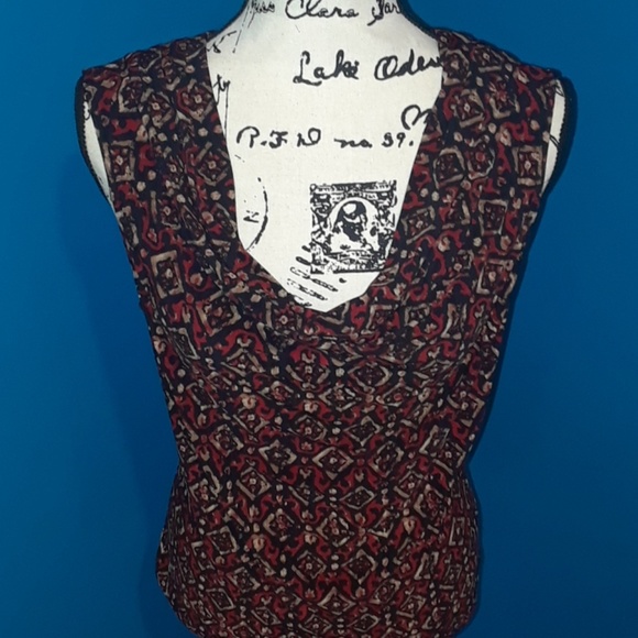 CHAPS XL Sleeveless "Classic Executive" Top - Picture 2 of 8